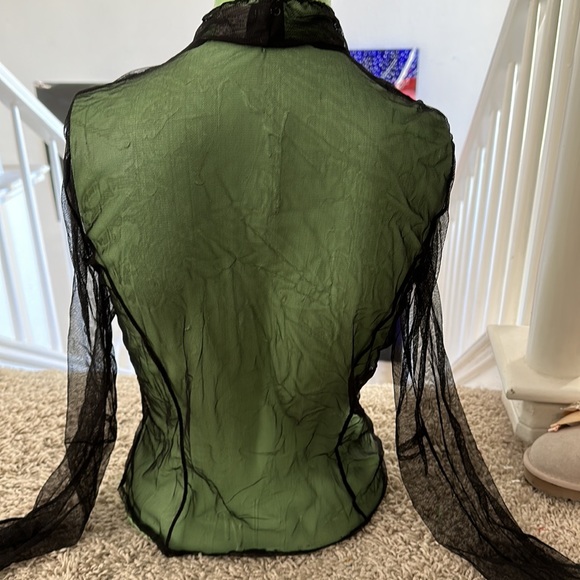 Black see-through with lace embroidery in the middle long-sleeved blouse - Picture 6 of 10